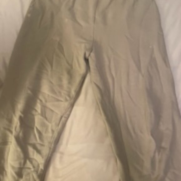 TNA Cozy Sweatpants - Picture 2 of 3